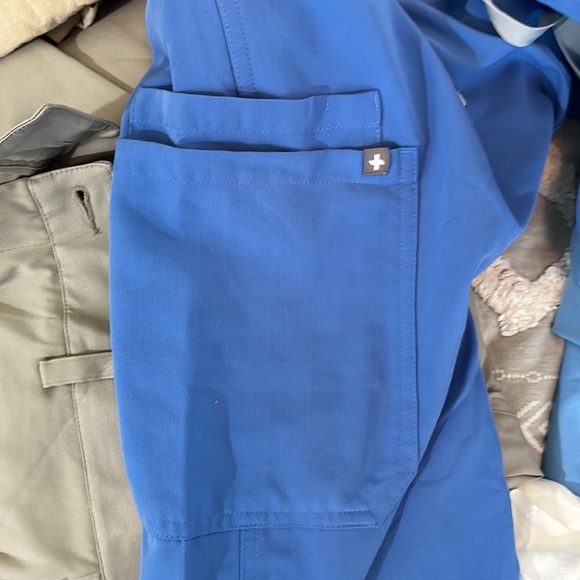 Figs Ceil Blue Scrub Set XSTall - Picture 6 of 7